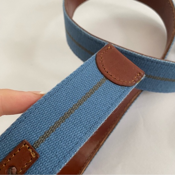 Men’s Vineyard Vines NWT Reversible Leather & Webbing Navy & Brown Stripe Belt - Picture 5 of 7